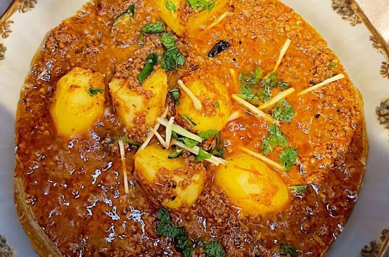 Aloo Keema | Pressure Cooker & Stovetop Recipe