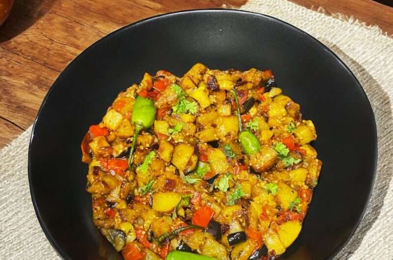 Aloo Baingan Recipe | Eggplant Potato Curry