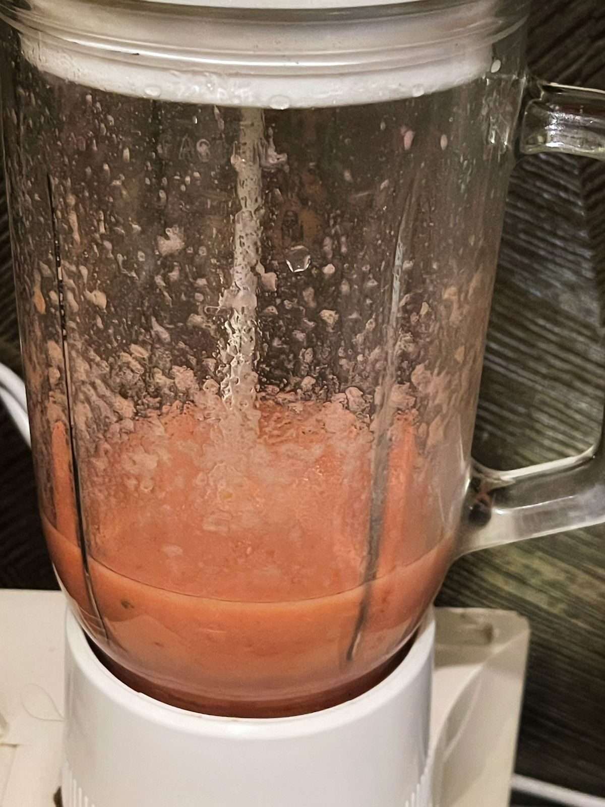 onion and tomatoes blend together to make a puree.
